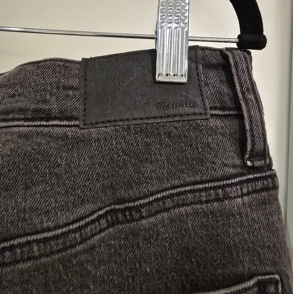 The '90s Straight Crop Jean | Size 30 - Picture 8 of 9